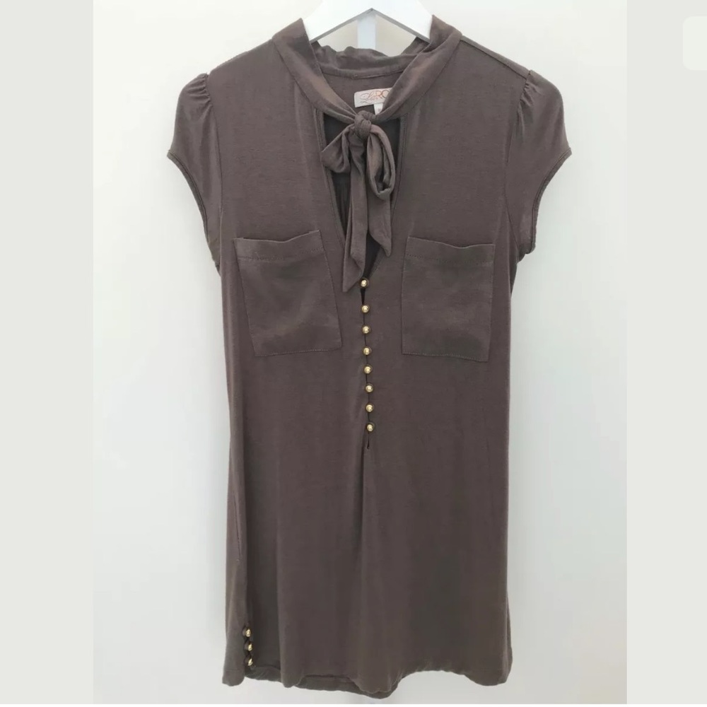 LaROK BROWN TOP GOLD BUTTON TOP SIZE MEDIUM